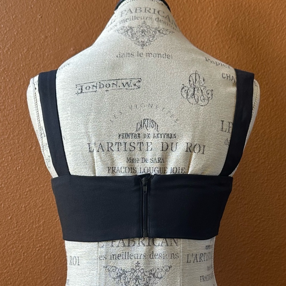 NWT! Steele Black Crop Top With Buckle Details qSize Small - Picture 6 of 9